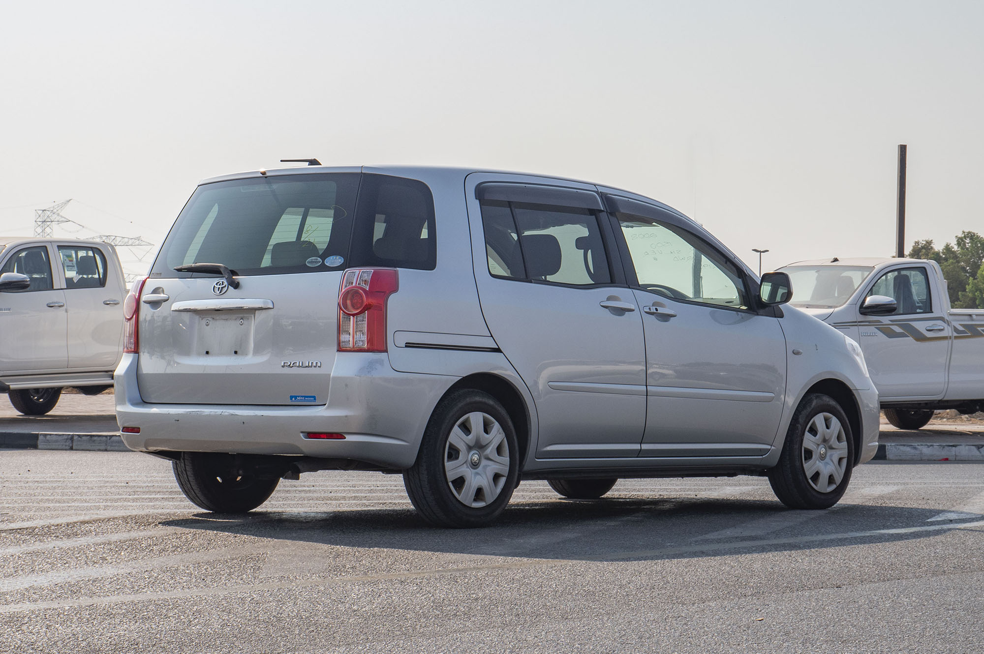 
								Toyota Raum Model 2008 full									