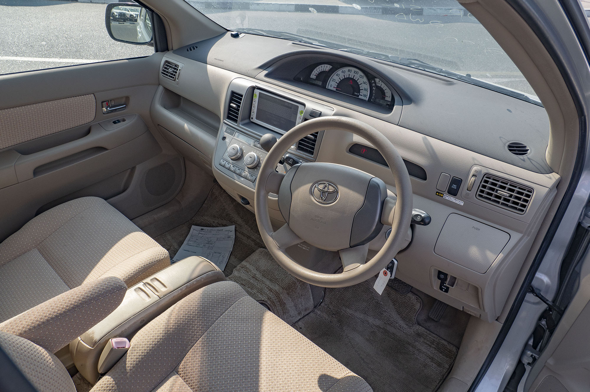 
								Toyota Raum Model 2008 full									