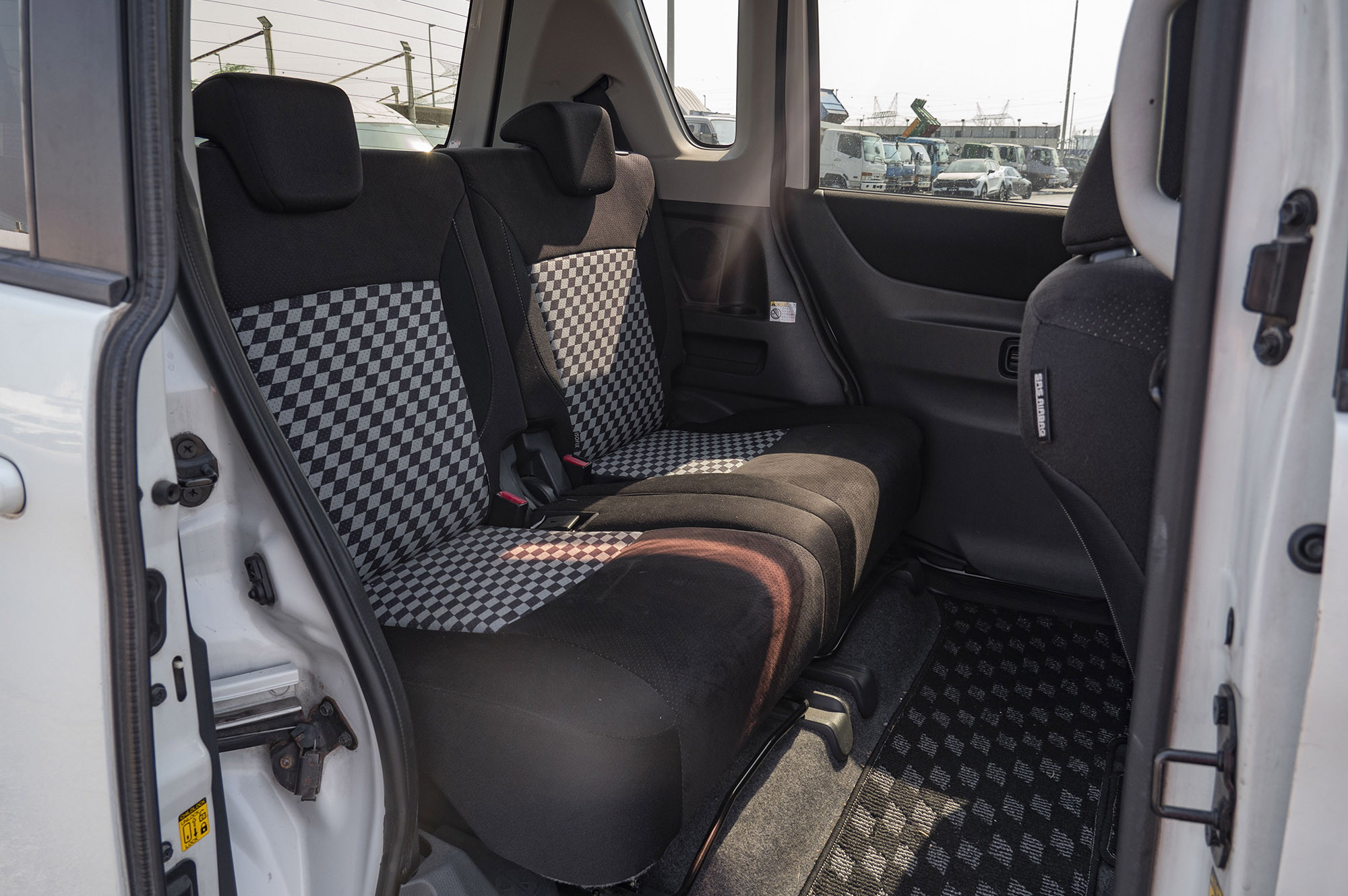 
								Suzuki Solio Model 2014 full									