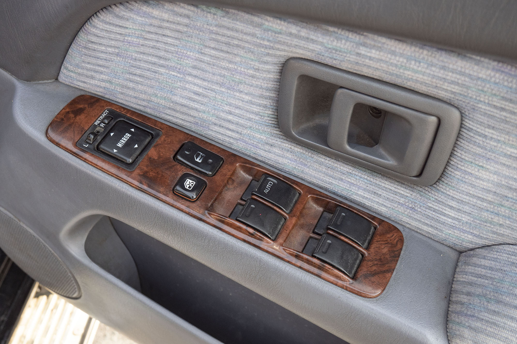 
								Toyota Hilux Surf Model 1996 full									