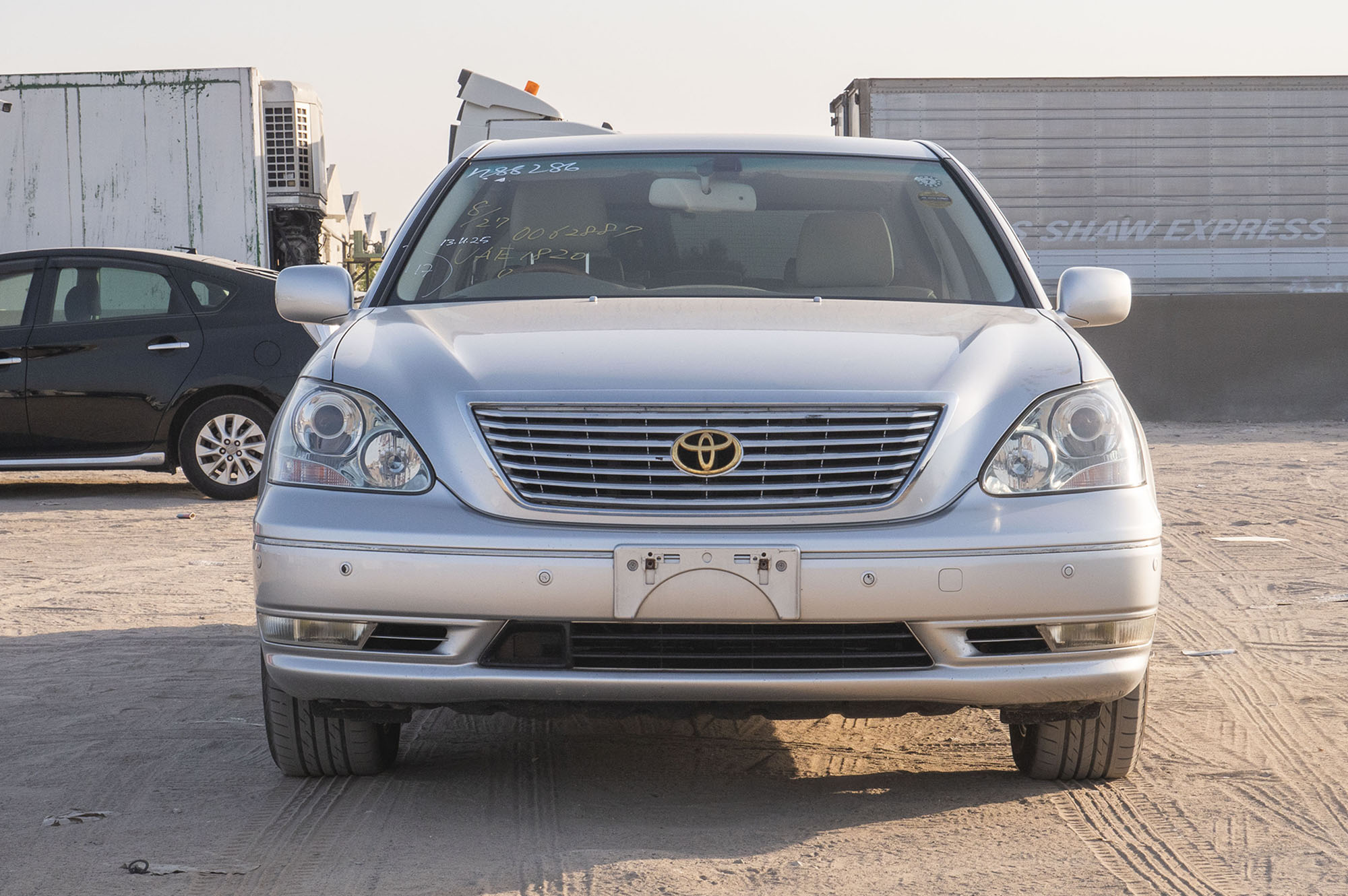 
								Toyota Celsior C Model 2005 full									