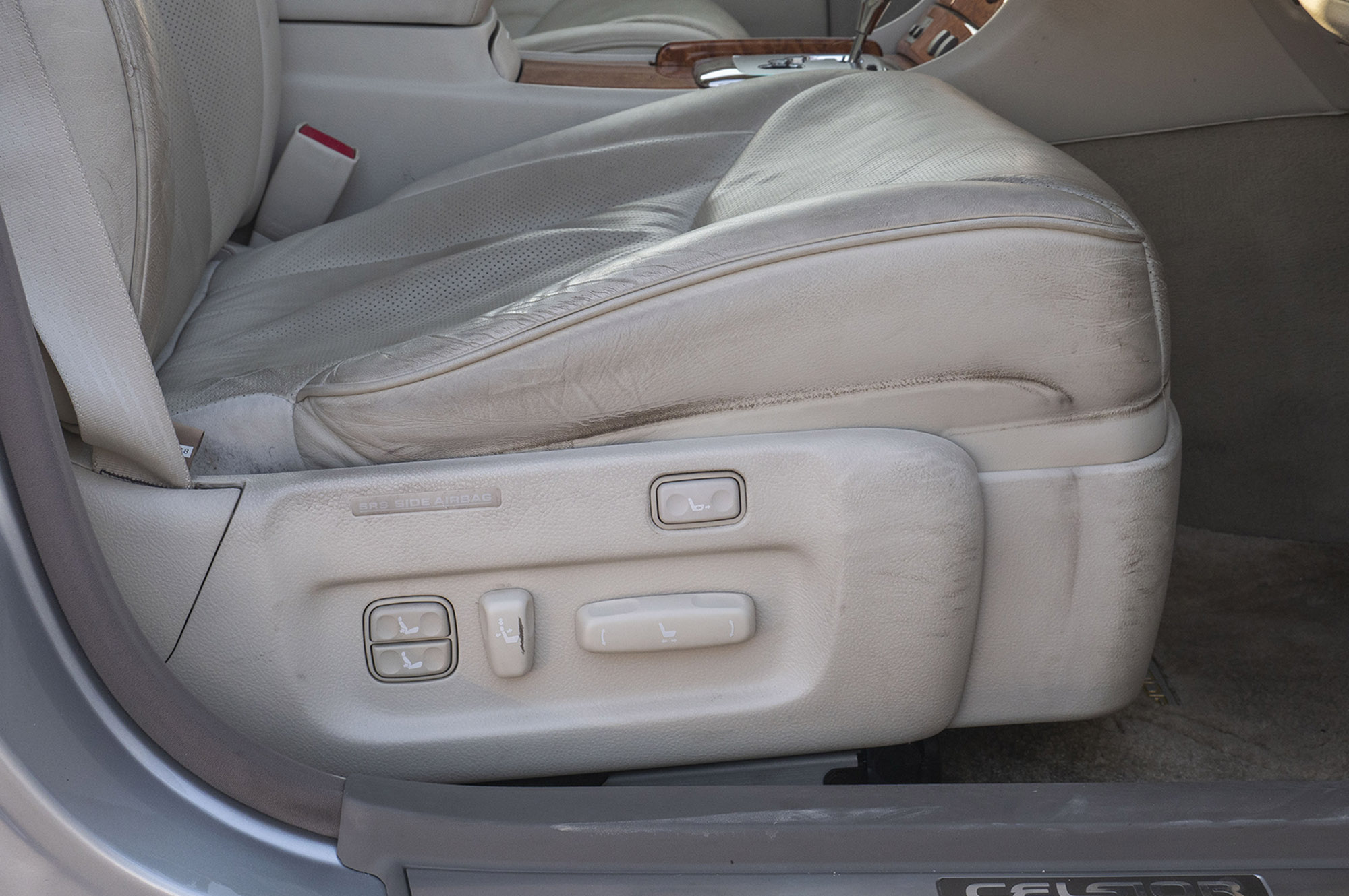 
								Toyota Celsior C Model 2005 full									