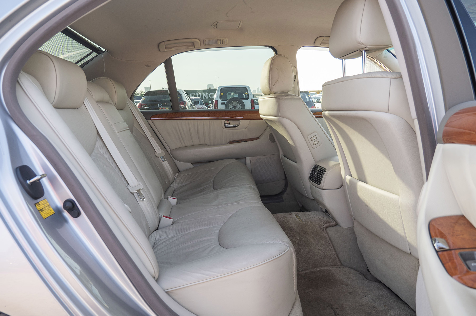 
								Toyota Celsior C Model 2005 full									