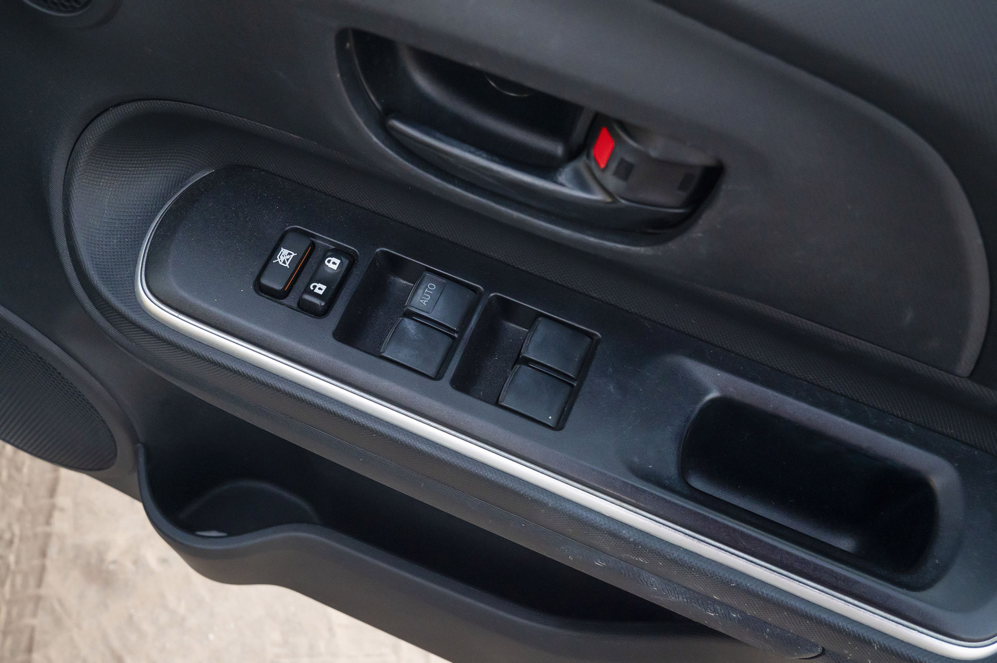 
								Toyota Aqua Model 2020 full									